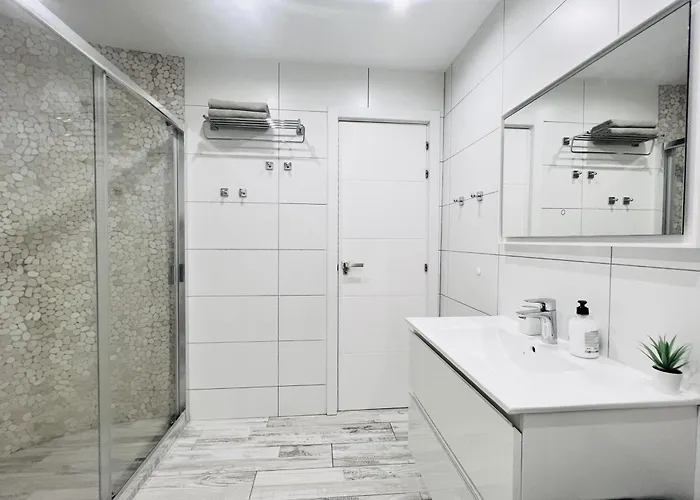 Апартаменти Paulmarie Ocean View Адехе